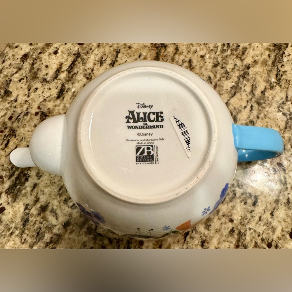 Disney Alice in Wonderland Ceramic Tea Pot with Fitted Lid Top - Picture 8 of 9